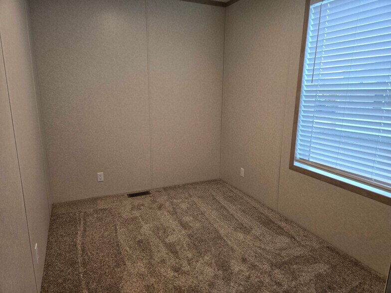 Building Photo - 3510 N 9th St