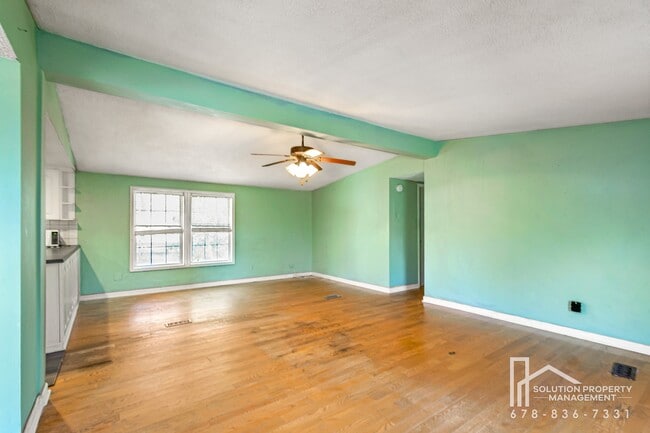 Building Photo - 148 Pine Tree Path