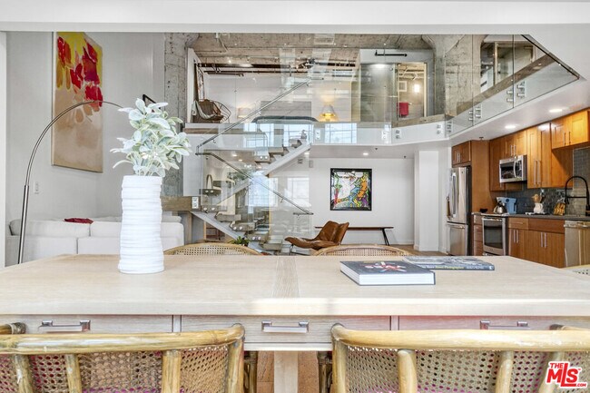 Building Photo - 1855 Industrial St