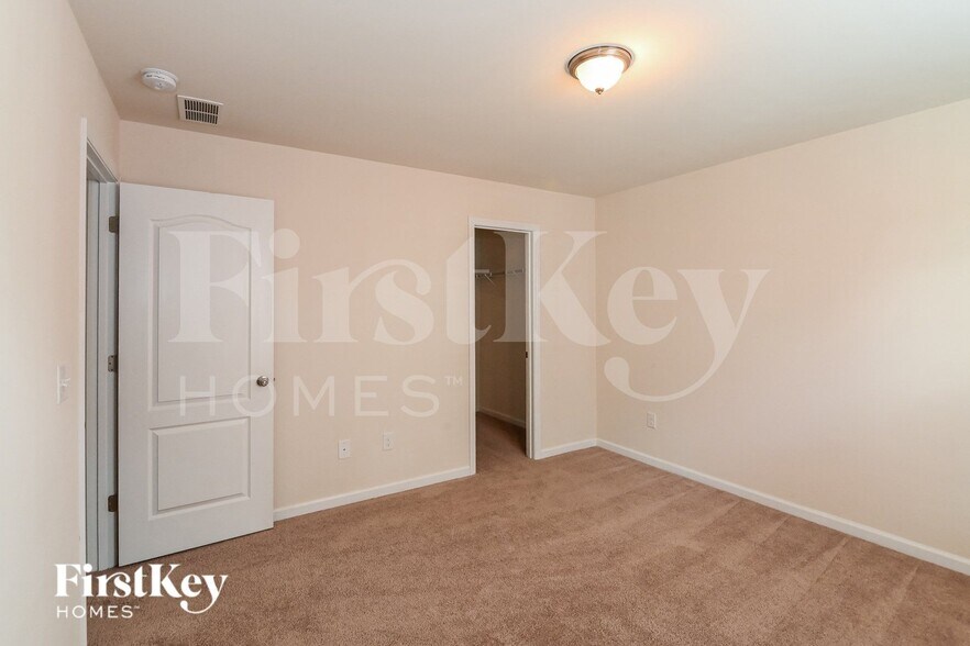 Building Photo - 11607 Gilroy Ln