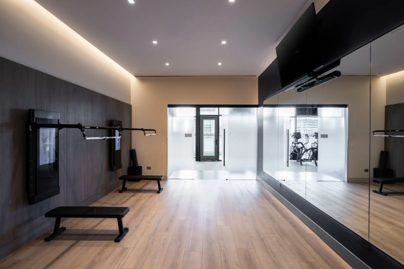 Building Photo - 352 N Union Ave