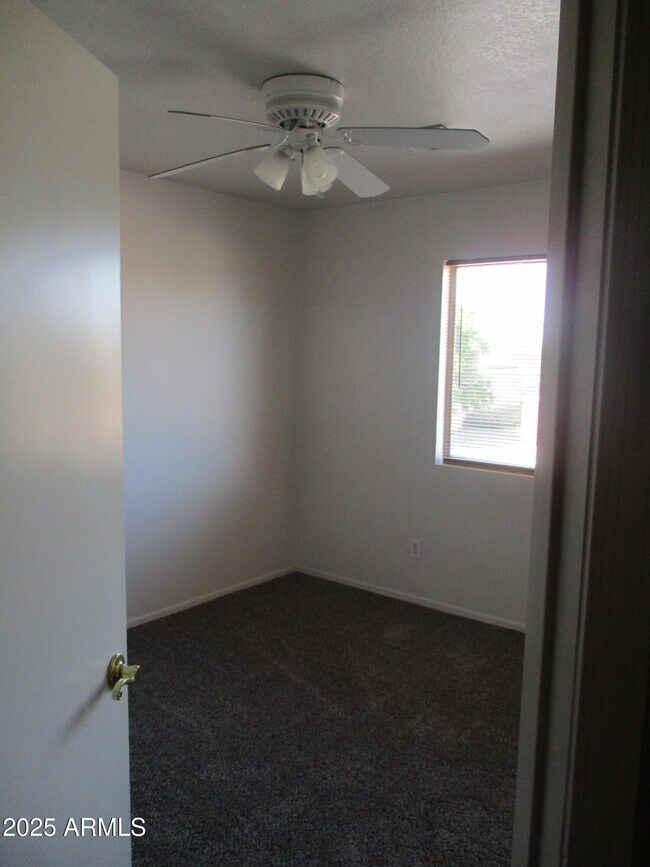 Building Photo - 10359 W Dana Ln