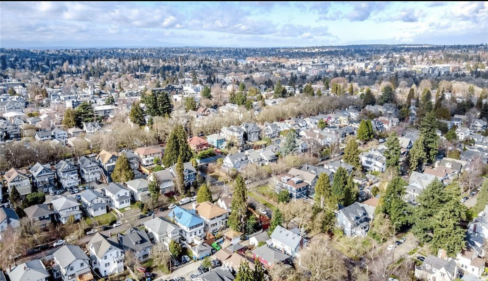 Building Photo - 5042 18th Ave NE