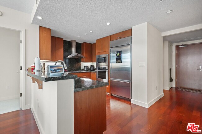 Building Photo - 3141 Michelson Dr