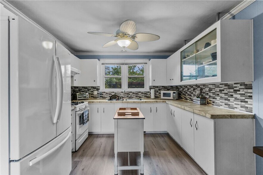 Building Photo - 45-47 Clym Street