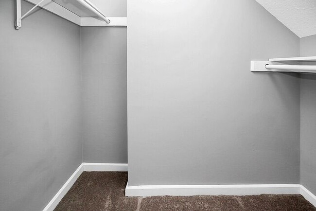 Building Photo - Charming 3BD/2BA Duplex in Dilworth!