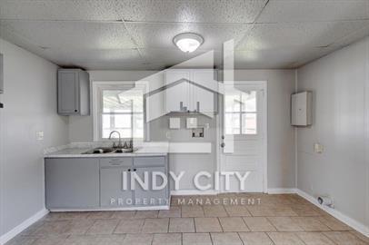 Building Photo - 8104 E 50th St