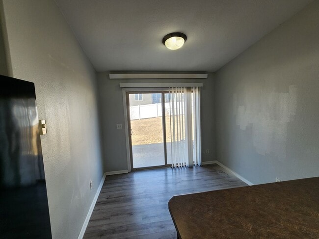 Building Photo - 1351 E Oakland St