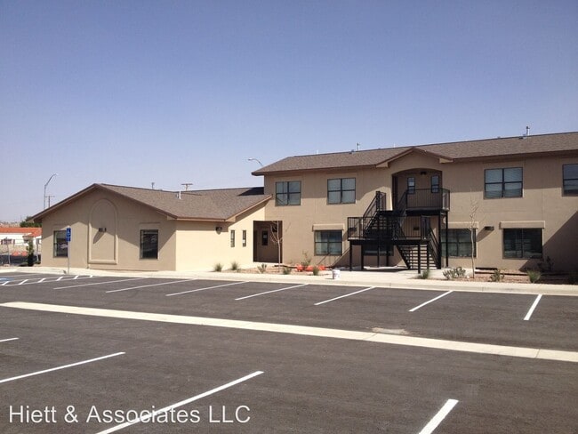 Primary Photo - 7218-7224 N Loop Dr