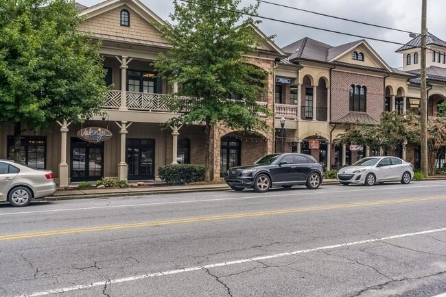 Building Photo - 1442 Dresden Dr