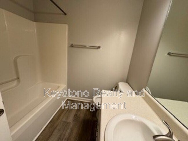 Building Photo - 3318 Royster Ln