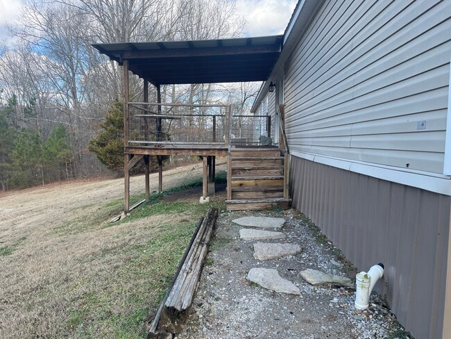 Building Photo - 137 Powell Rd