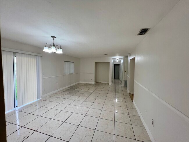 Building Photo - 18321 SW 89th Ct