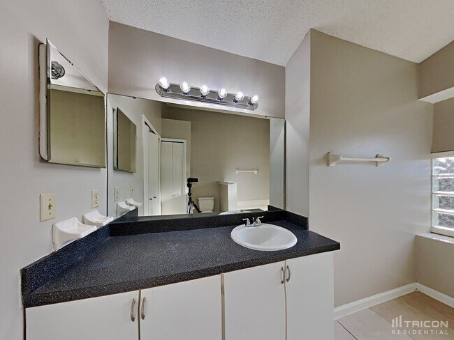 Building Photo - 71 Naugatuck Dr