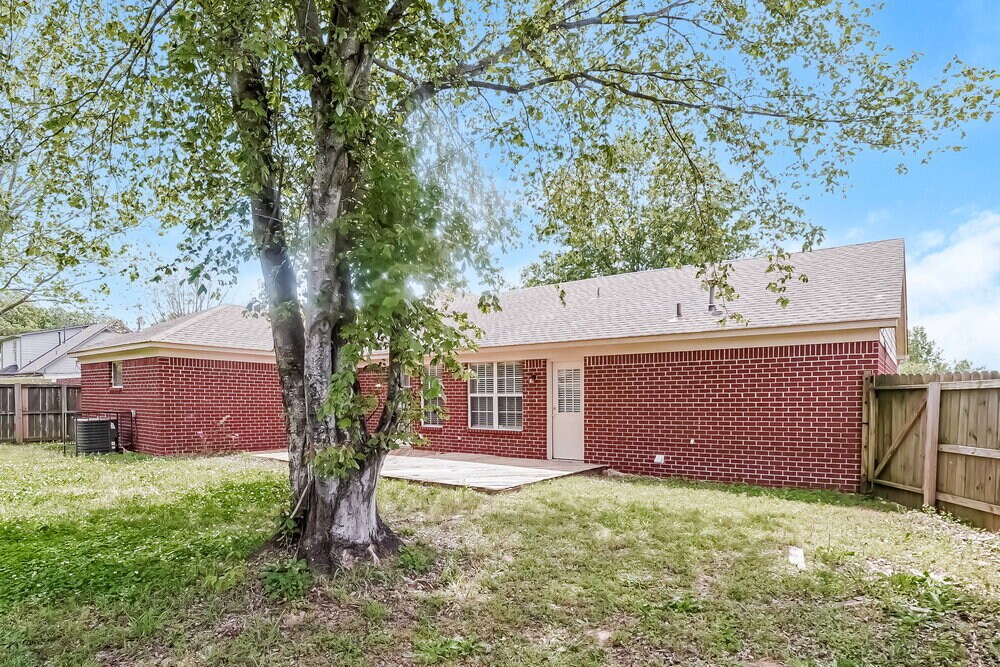 Building Photo - 4078 Shadow Glen Dr