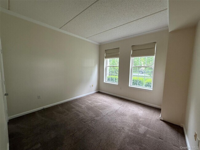 Building Photo - 31 Greenridge Ave