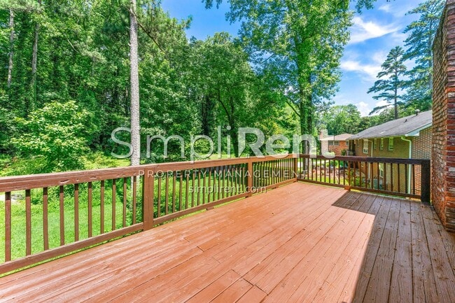 Building Photo - Charming 4 Bd / 2 Bath in College Park!