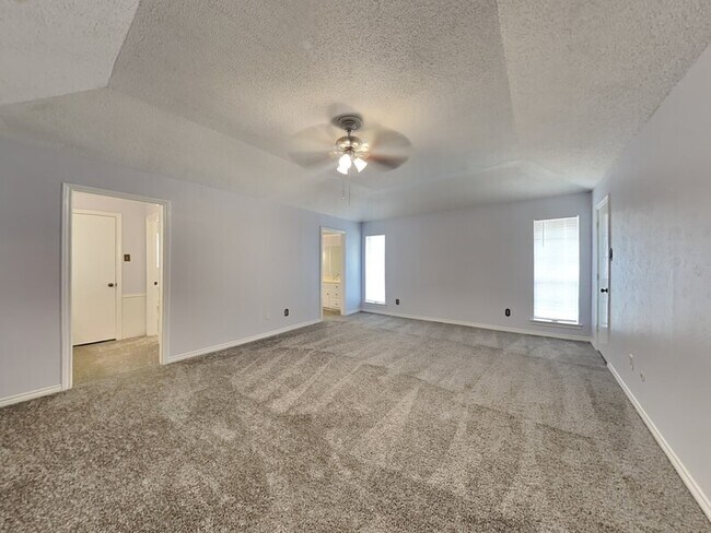 Building Photo - 7105 Rolling Fork Dr