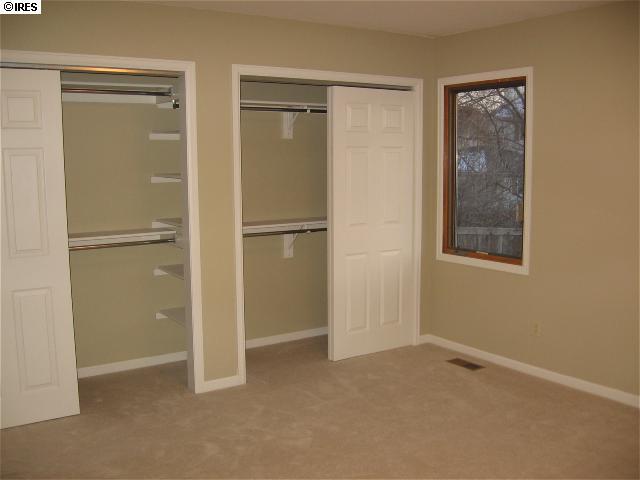 Building Photo - 1117 Red Oak Ct