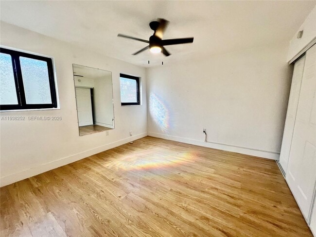 Building Photo - 3522 SW 25th St