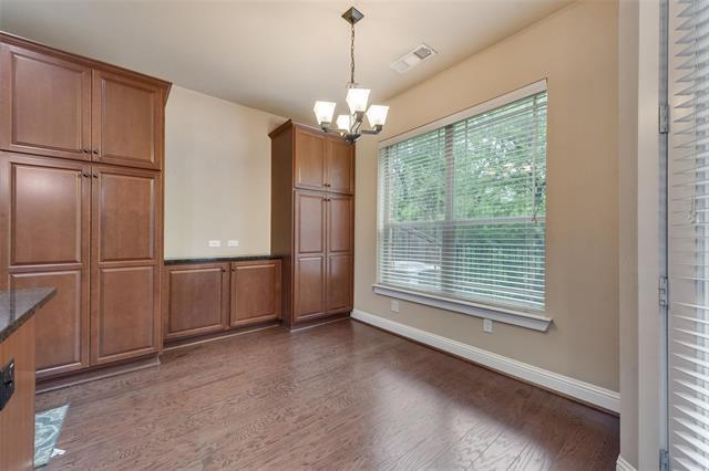 Building Photo - 1003 Brook Hollow Dr