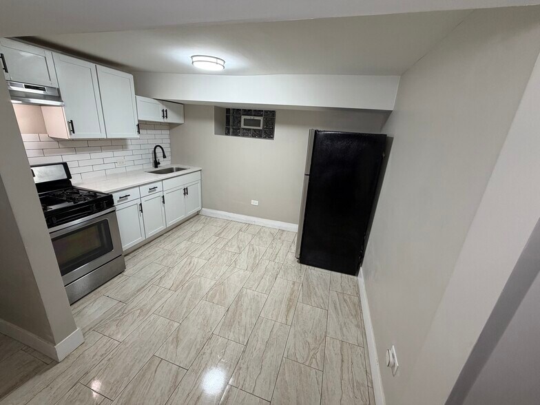 Building Photo - 7503 W 64th St