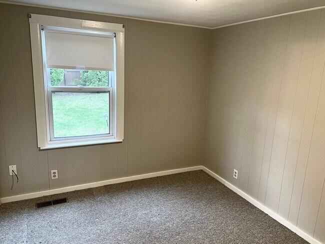 Building Photo - 126 Lowell St