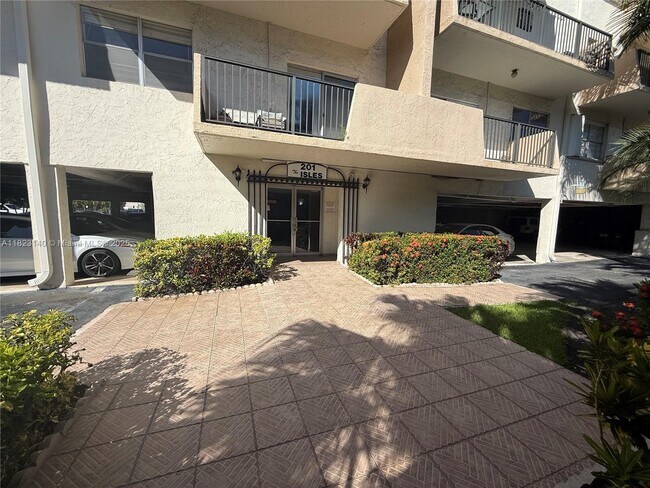 Building Photo - 201 180th Dr