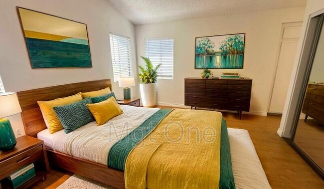 Building Photo - 13331 Barcelona Pl