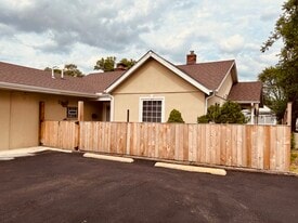 Building Photo - 127 N Northwest Hwy