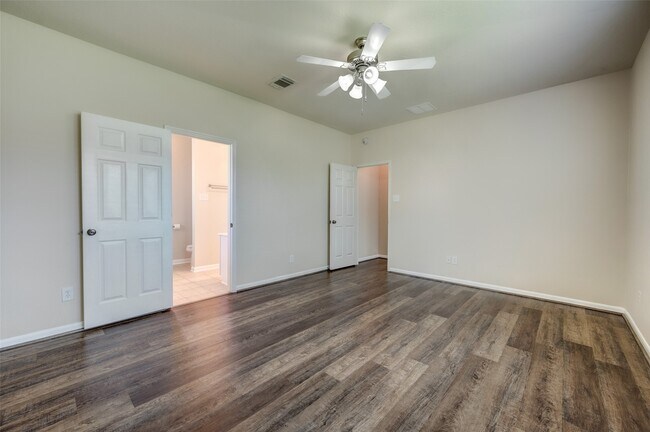 Building Photo - 7414 Compass Rose Dr