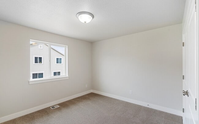 Building Photo - 937 N 215 W