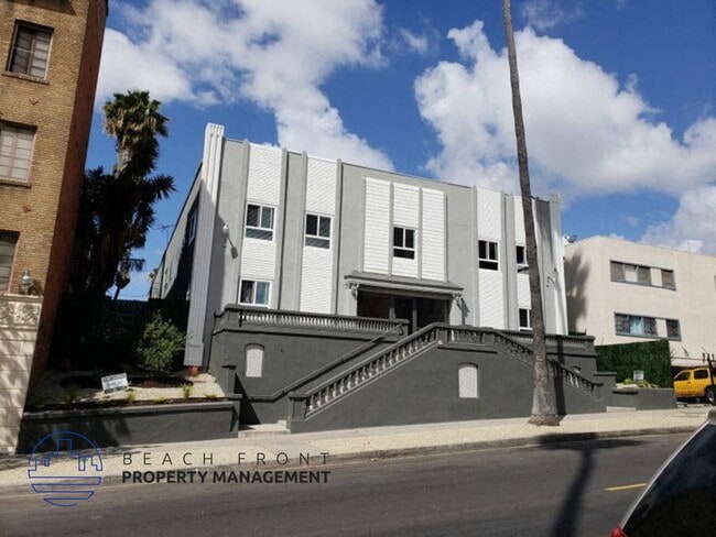 Building Photo - 747 S. New Hampshire Ave.