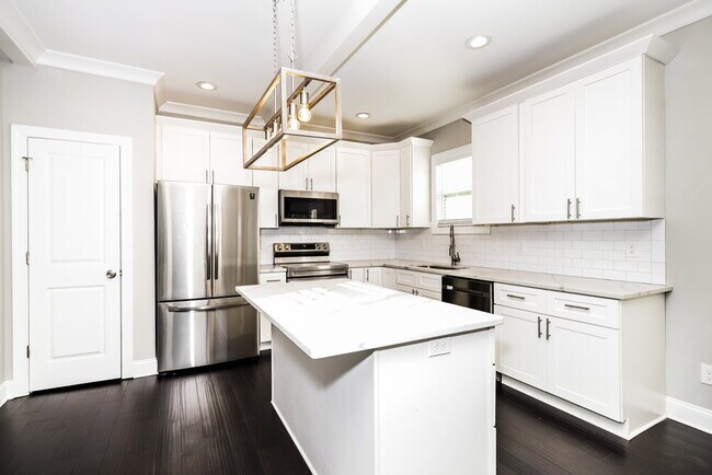 Building Photo - 10 Magan Ct