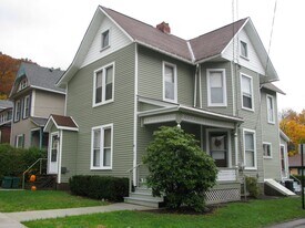 Building Photo - 406 Poplar St