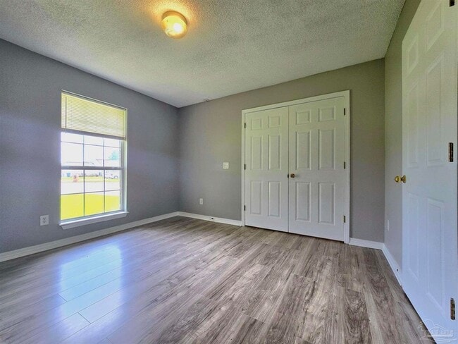 Building Photo - 6718 Fort Deposit Dr