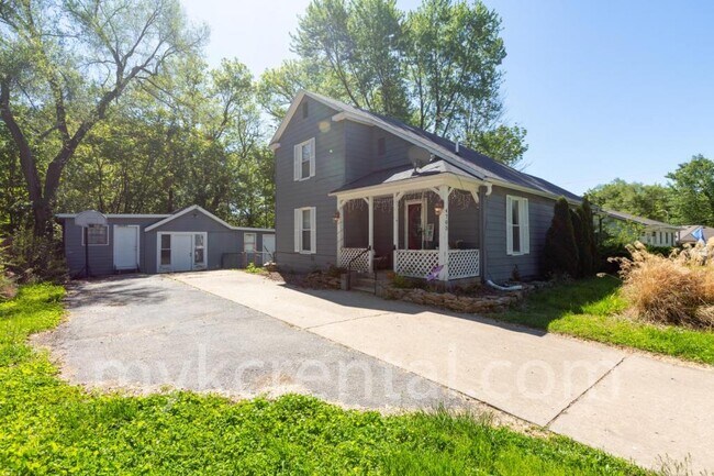 Primary Photo - 4703 Alhambra St