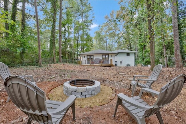 Building Photo - 1344 Midlawn Dr