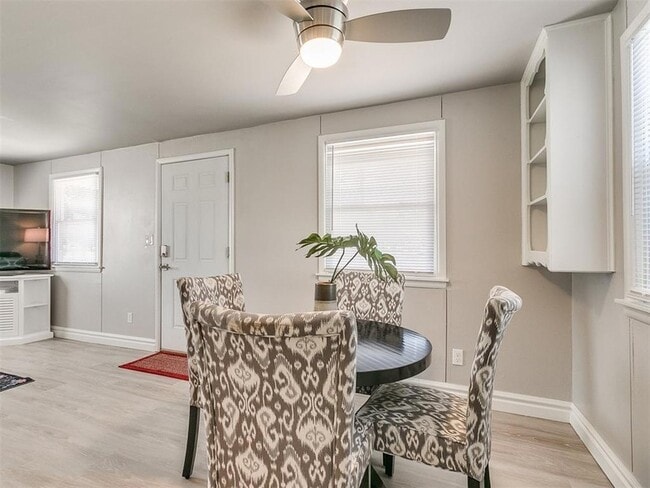 Building Photo - 1223 Monnett Ave