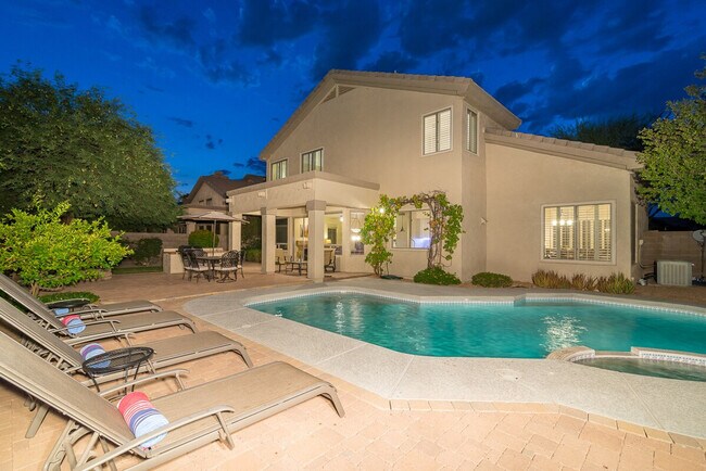 Building Photo - 6417 E Marilyn Rd