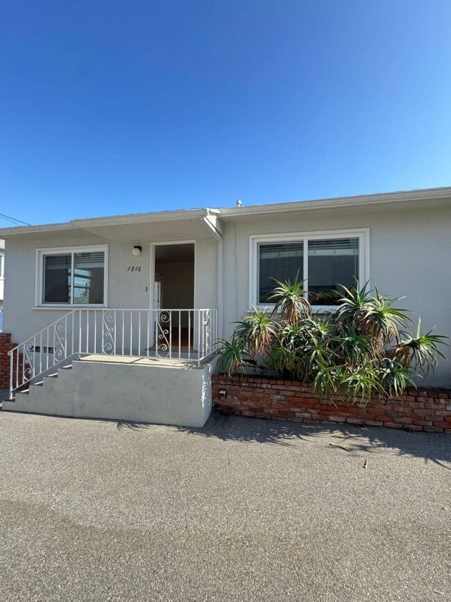 Primary Photo - 2.0 bedroom in Pasadena California 91104