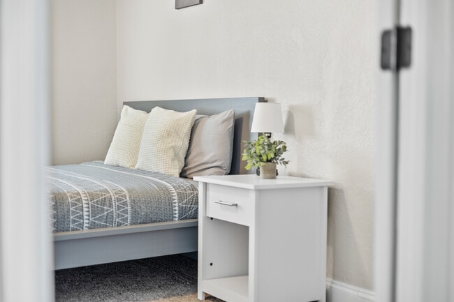 Building Photo - 76 Haygood Ave SE