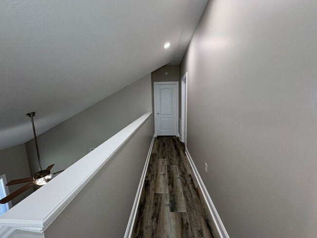 Building Photo - 505 Twisted Oak Dr NW