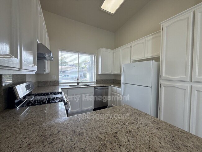 Building Photo - 403 Munden Ct