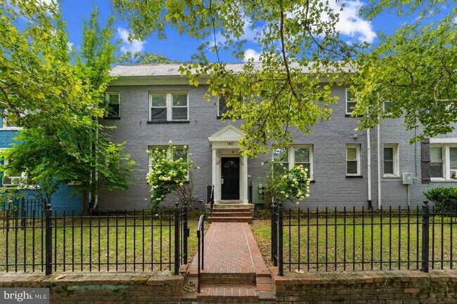 Building Photo - 1617 F St NE