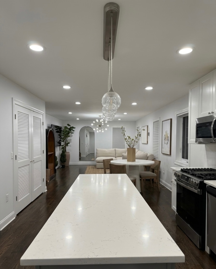 Building Photo - 61 Chestnut St