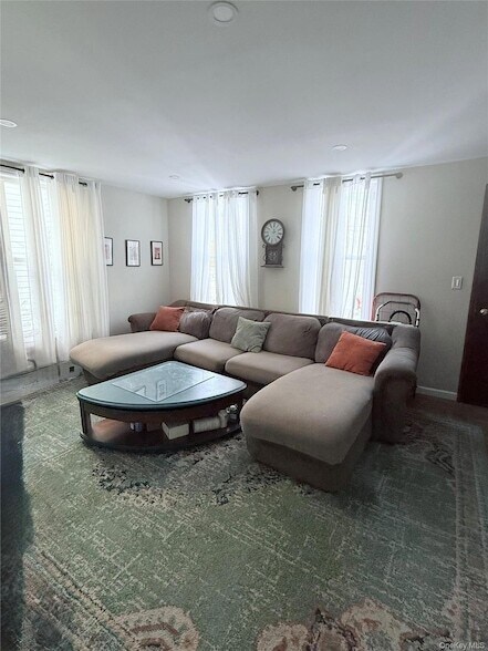 Building Photo - 255 Quincy Ave