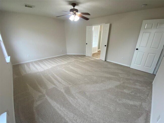 Building Photo - 5638 Sequin Dr