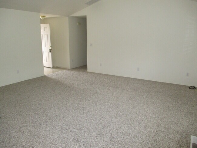 Building Photo - 4523 Wildcherry Dr SE