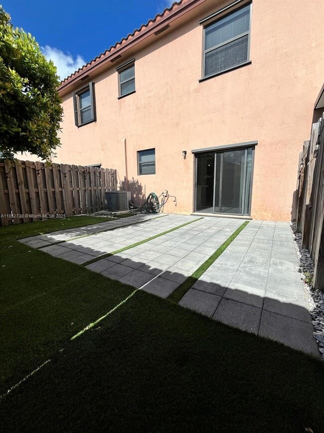 Building Photo - 159 SE 33rd Terrace